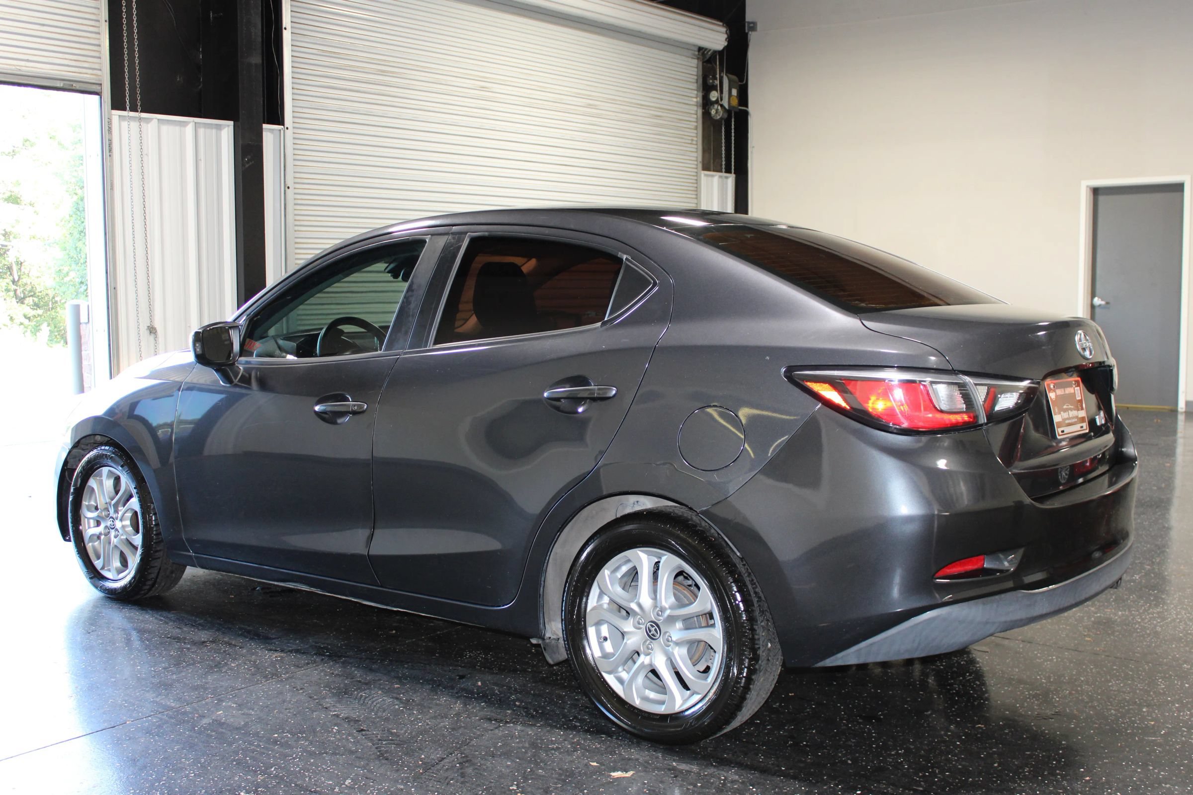 Used 2016 Scion iA FWD image 5