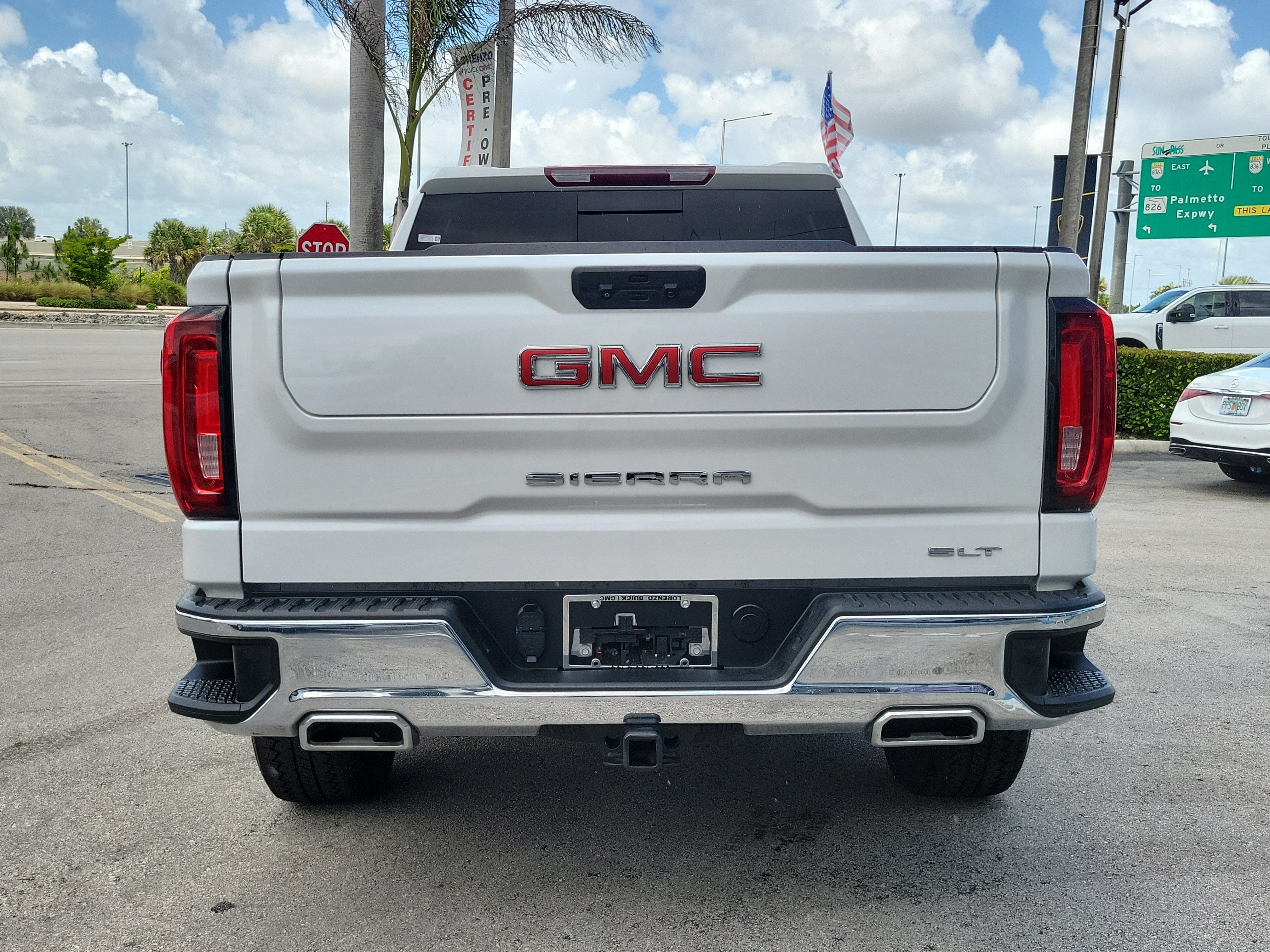 Used 2023 GMC Sierra 1500 SLT w/ SLT Premium Package AWD/4WD image 6