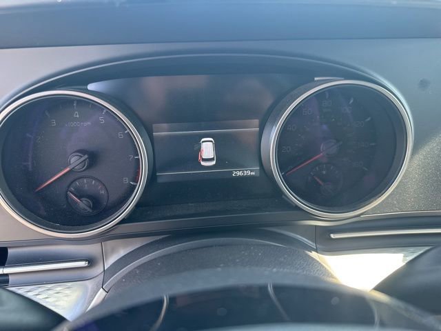 Used 2024 Kia Carnival LX image 13