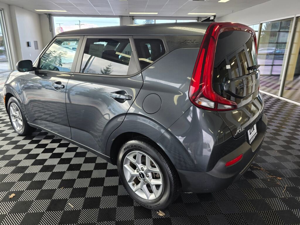 Used 2022 Kia Soul LX w/ Technology Package image 5