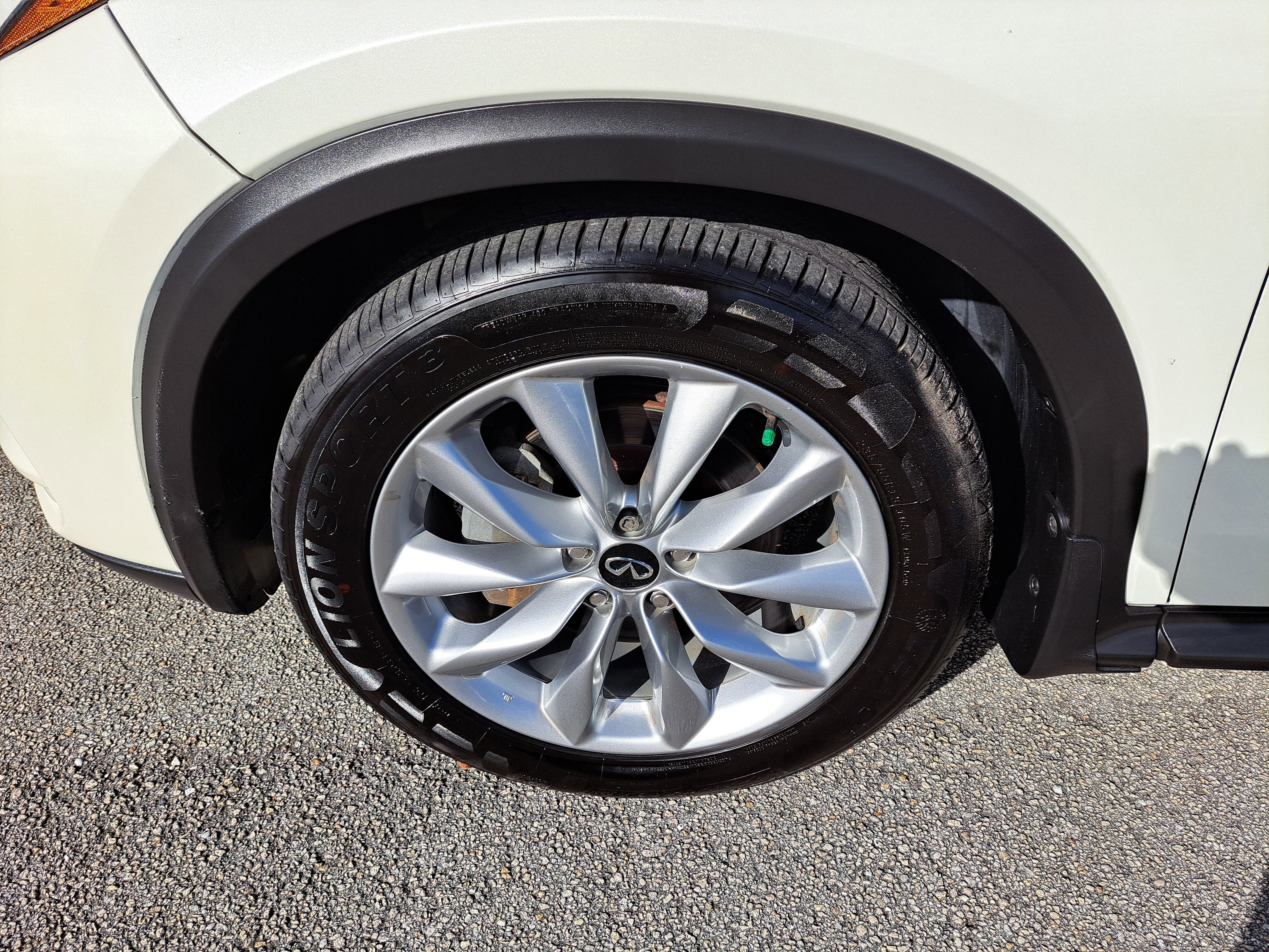 Used 2020 INFINITI QX50 Luxe w/ Navigation Package image 18