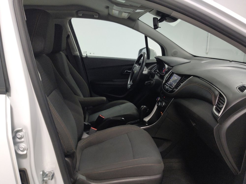 Used 2021 Chevrolet Trax LS image 21