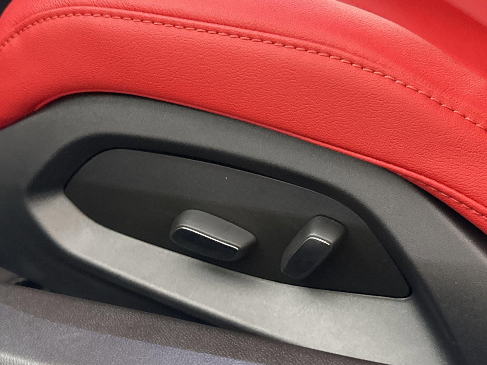 New 2025 Chevrolet Corvette E-Ray w/ Battery Protection Package image 14