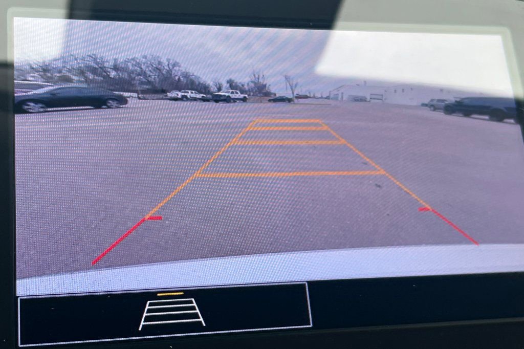 Used 2024 Chevrolet Malibu LT image 15