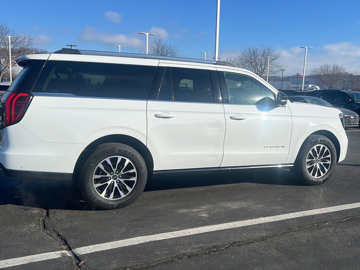Used 2025 Ford Expedition Max Platinum image 5