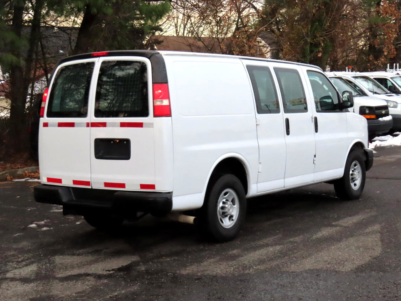 Used 2013 Chevrolet Express 2500 image 5