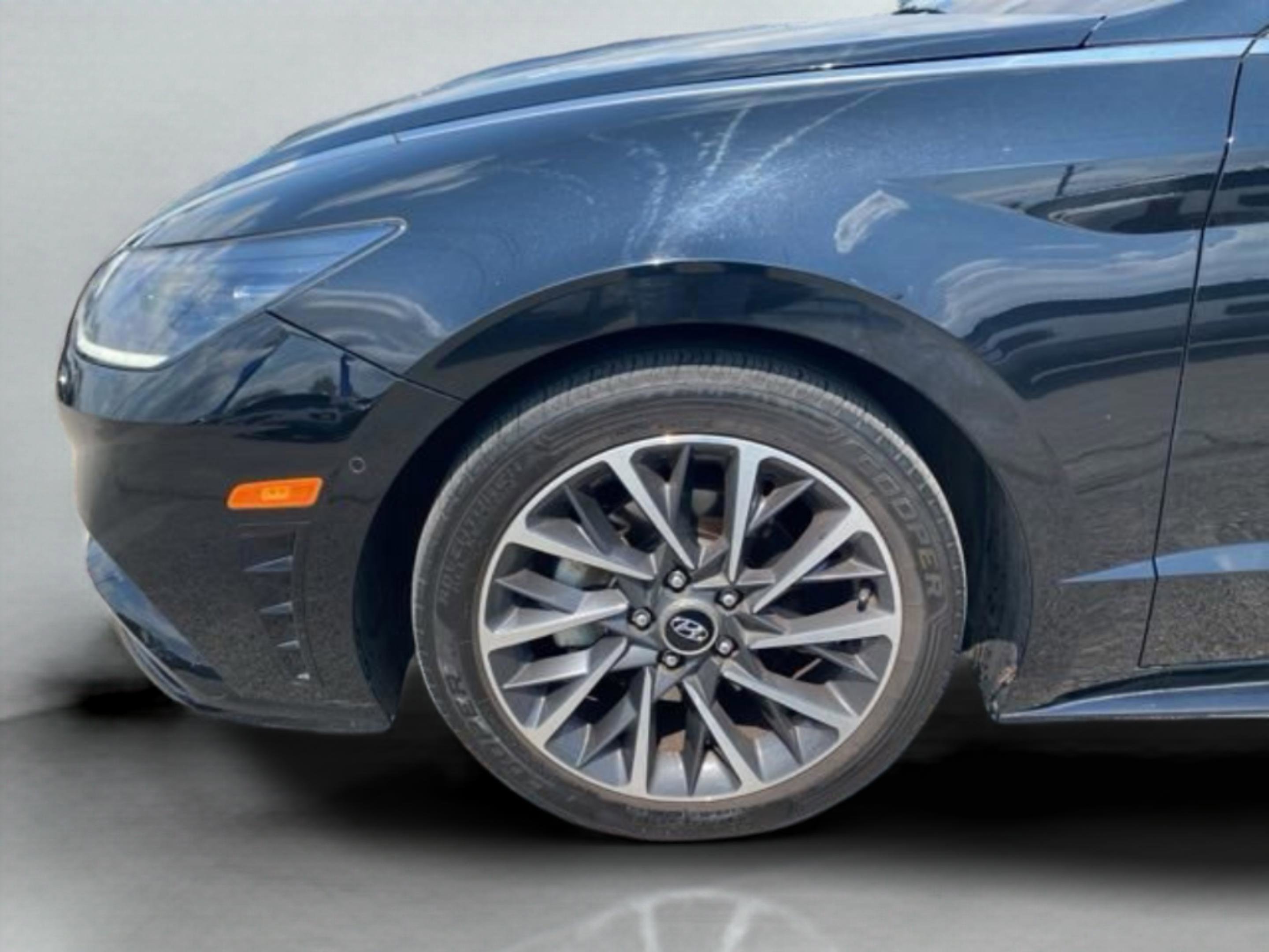 Used 2020 Hyundai Sonata Limited FWD image 11