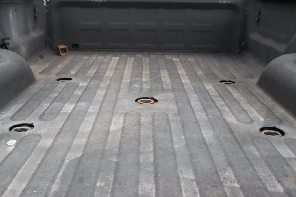 Used 2024 RAM 3500 Tradesman w/ Chrome Appearance Group AWD/4WD image 9
