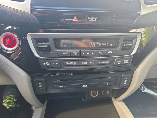 Used 2016 Honda Pilot Touring image 25