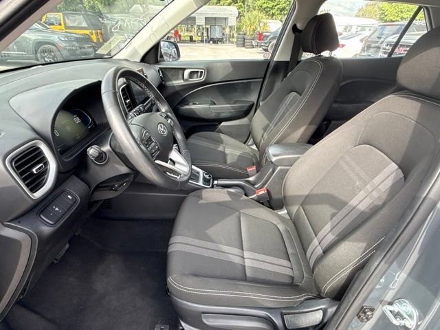Used 2025 Hyundai Venue SEL FWD image 9