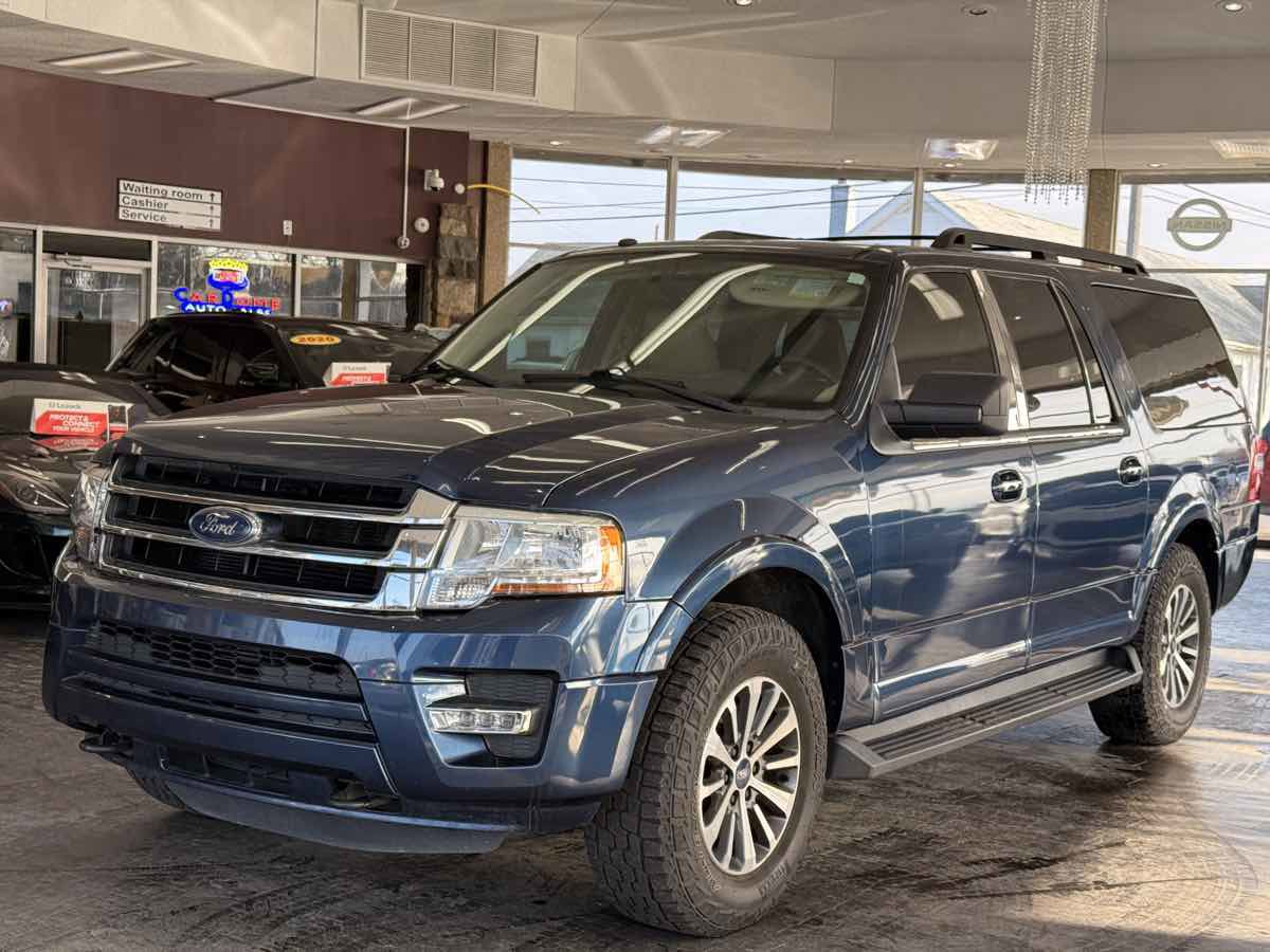 Used 2017 Ford Expedition EL XLT w/ Equipment Group 202A image 2
