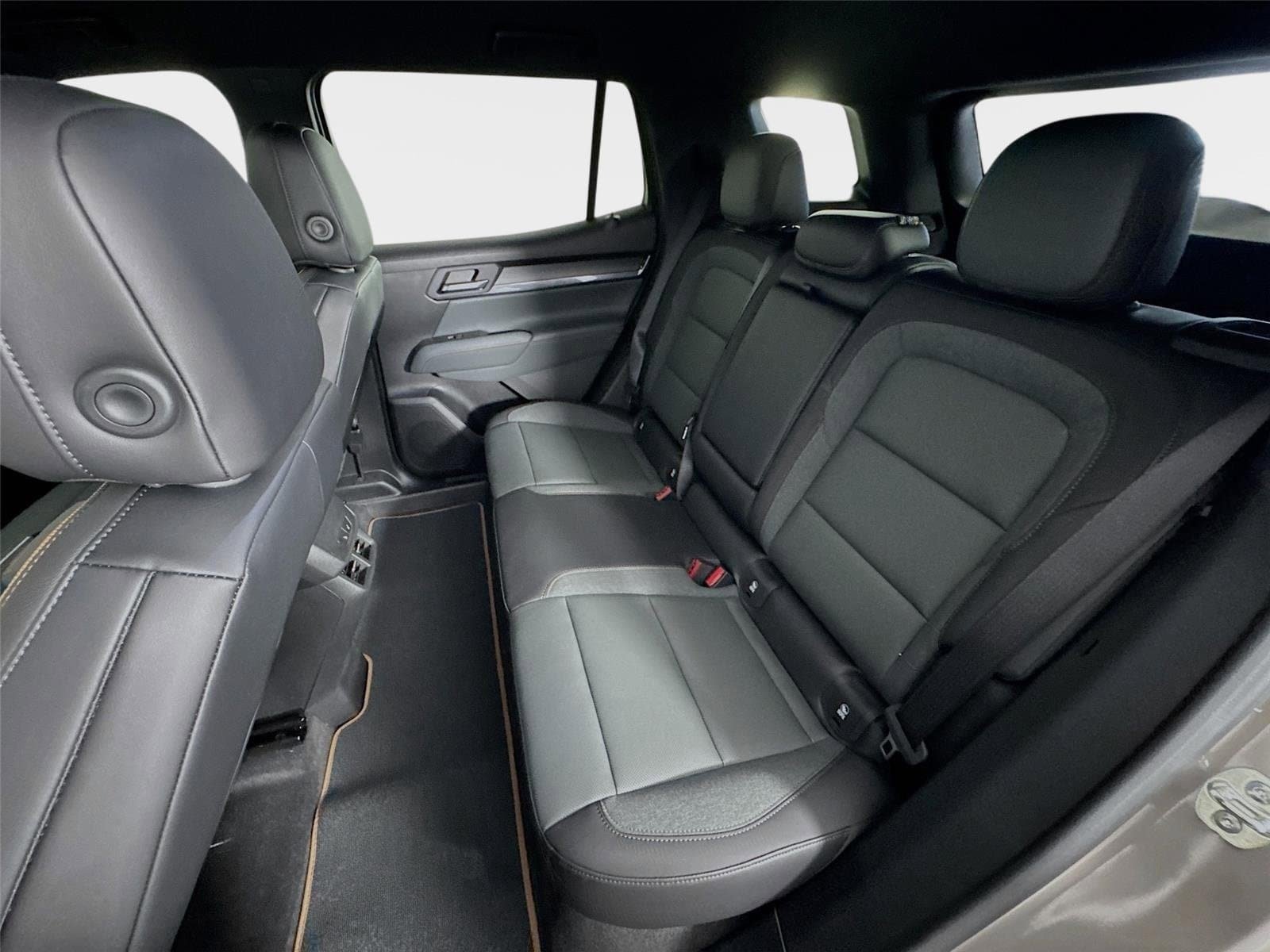 New 2026 GMC Terrain AT4 w/ Convenience Package III AWD/4WD image 22