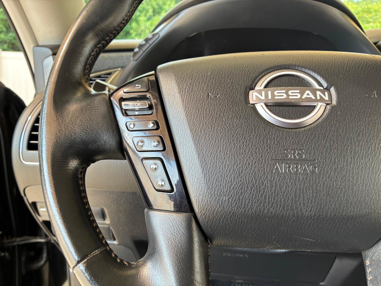 Used 2021 Nissan Armada SV w/ SV Appearance Package RWD image 27