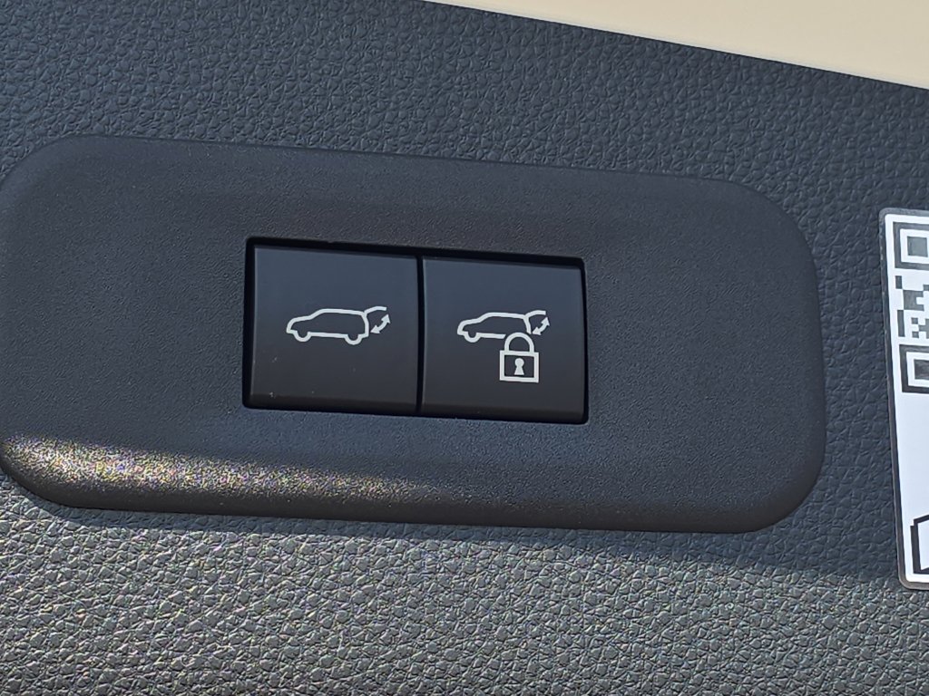 New 2026 Toyota Crown Signia image 11