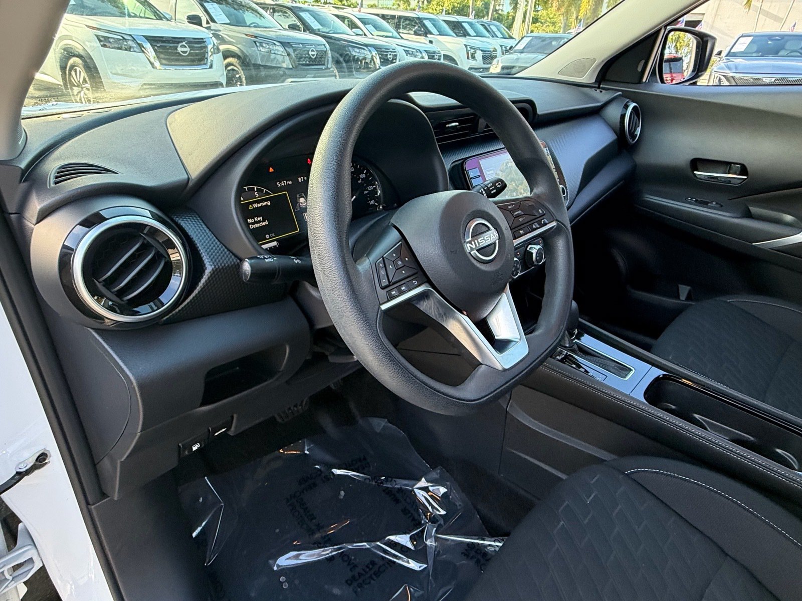 Used 2024 Nissan Kicks SV FWD image 10