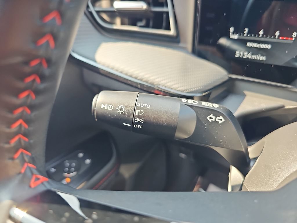 Used 2026 Nissan Kicks SR FWD image 33