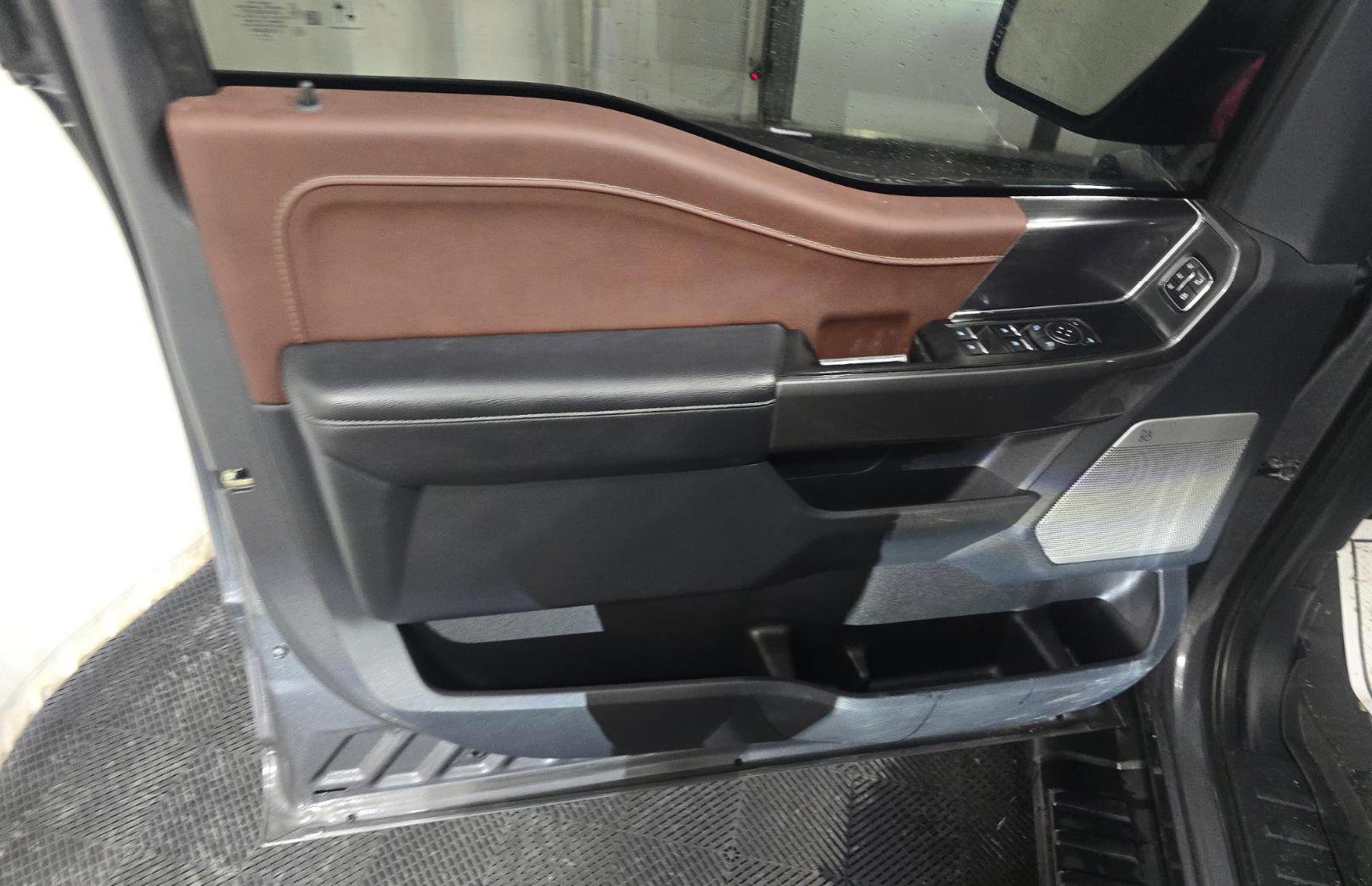 Used 2023 Ford F150 Lariat w/ Equipment Group 502A High image 11