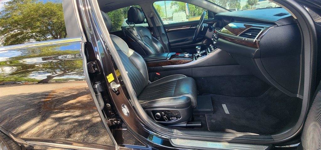 Used 2018 Genesis G90 5.0 Ultimate RWD image 27