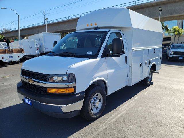 New 2025 Chevrolet Express 3500 w/ Power Convenience Package RWD image 4