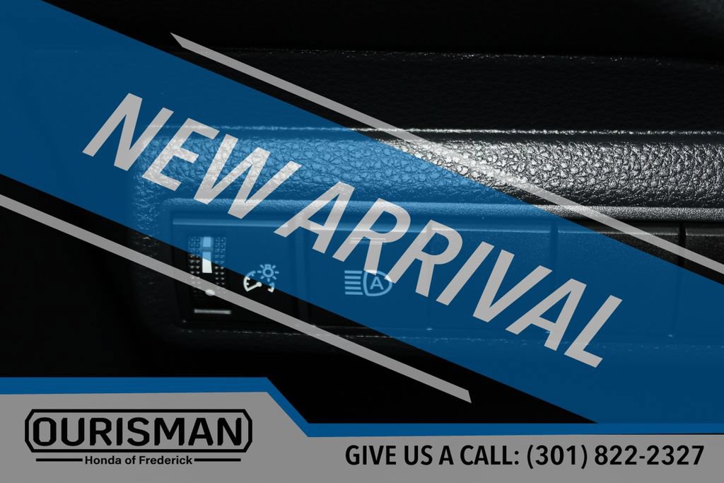 Used 2020 Toyota Corolla LE FWD image 26