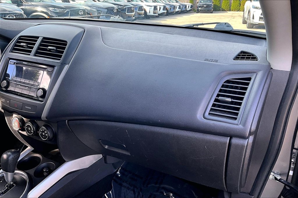 Used 2014 Mitsubishi Outlander Sport ES FWD image 26