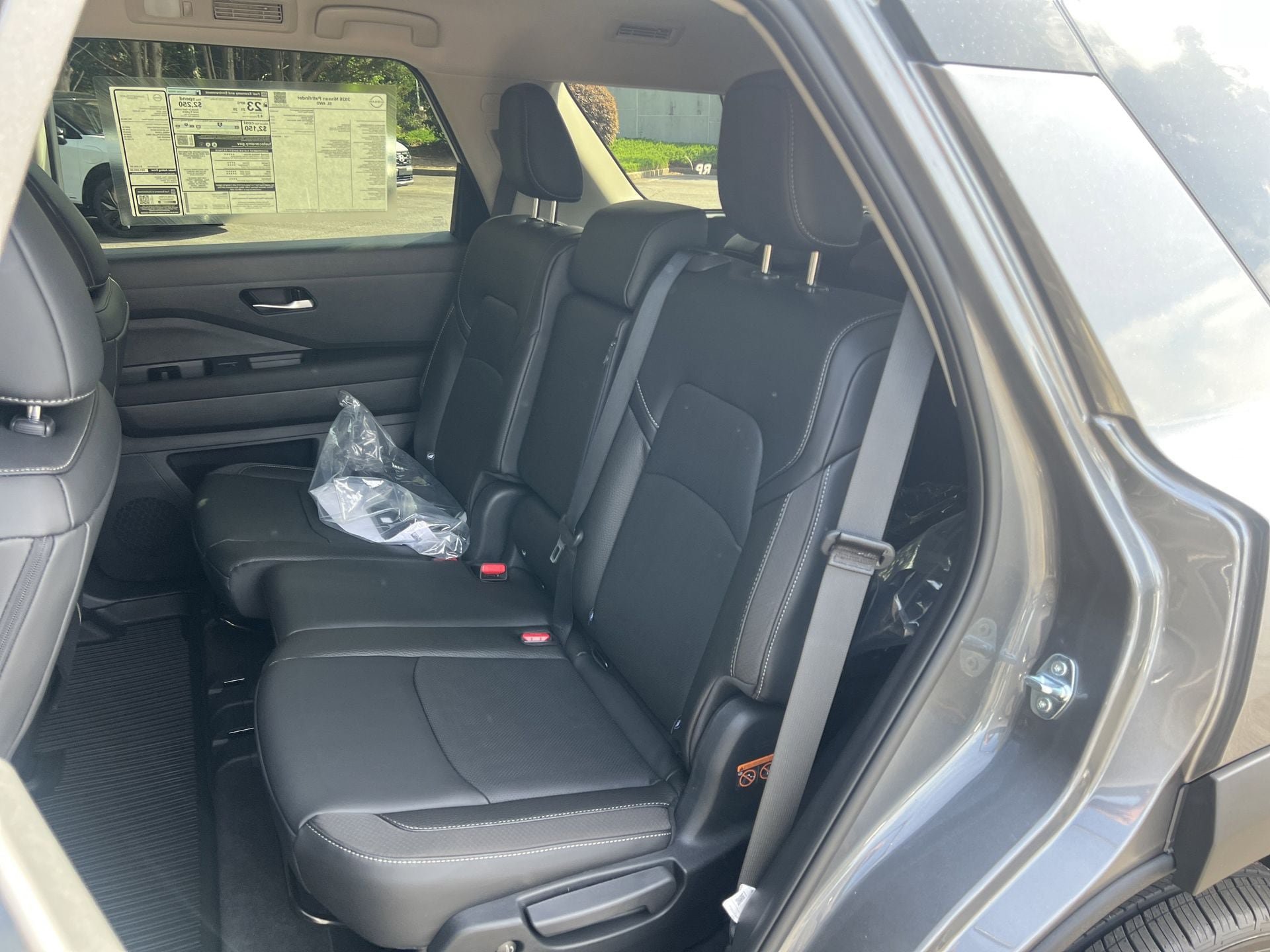 New 2026 Nissan Pathfinder SL AWD/4WD image 17