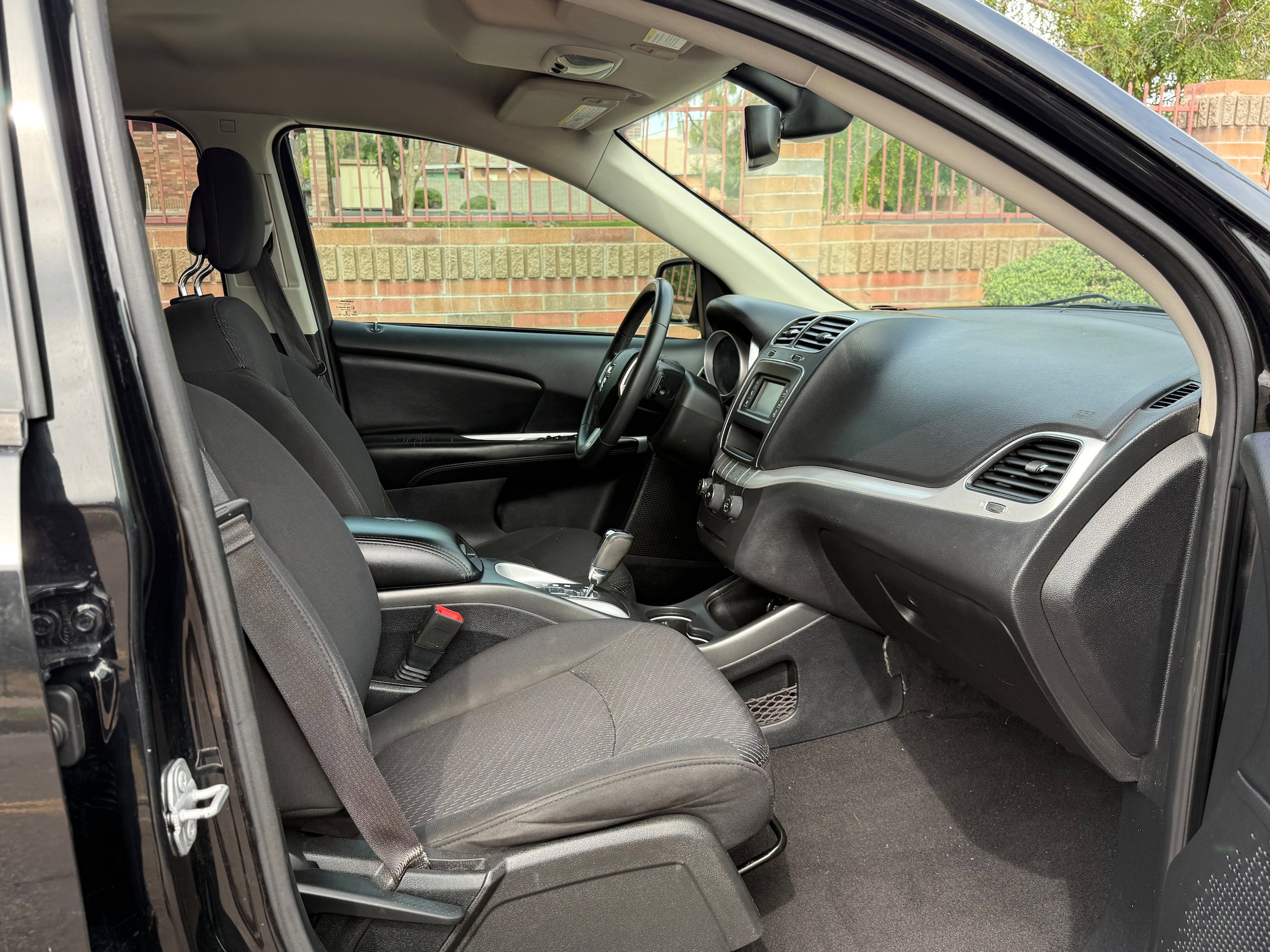 Used 2018 Dodge Journey SXT w/ Blacktop Package FWD image 11