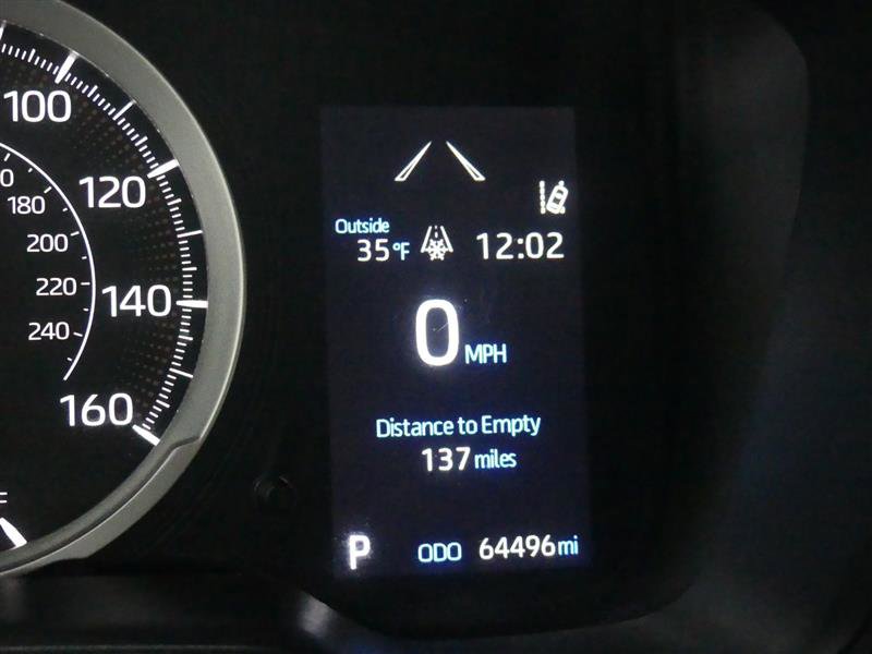 Used 2022 Toyota Corolla LE image 32