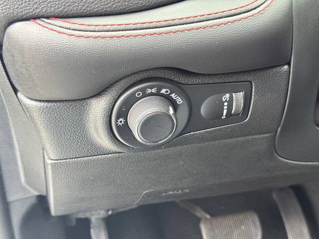 Used 2025 Dodge Durango GT image 30