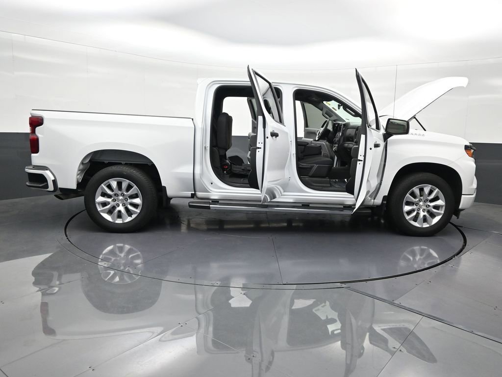 Used 2024 Chevrolet Silverado 1500 Custom RWD image 32