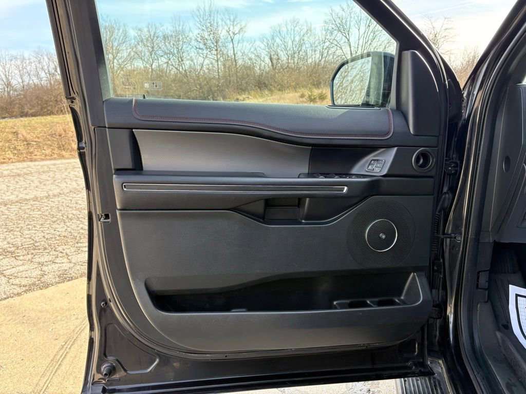Used 2020 Ford Expedition Limited w/ Equipment Group 303A image 24