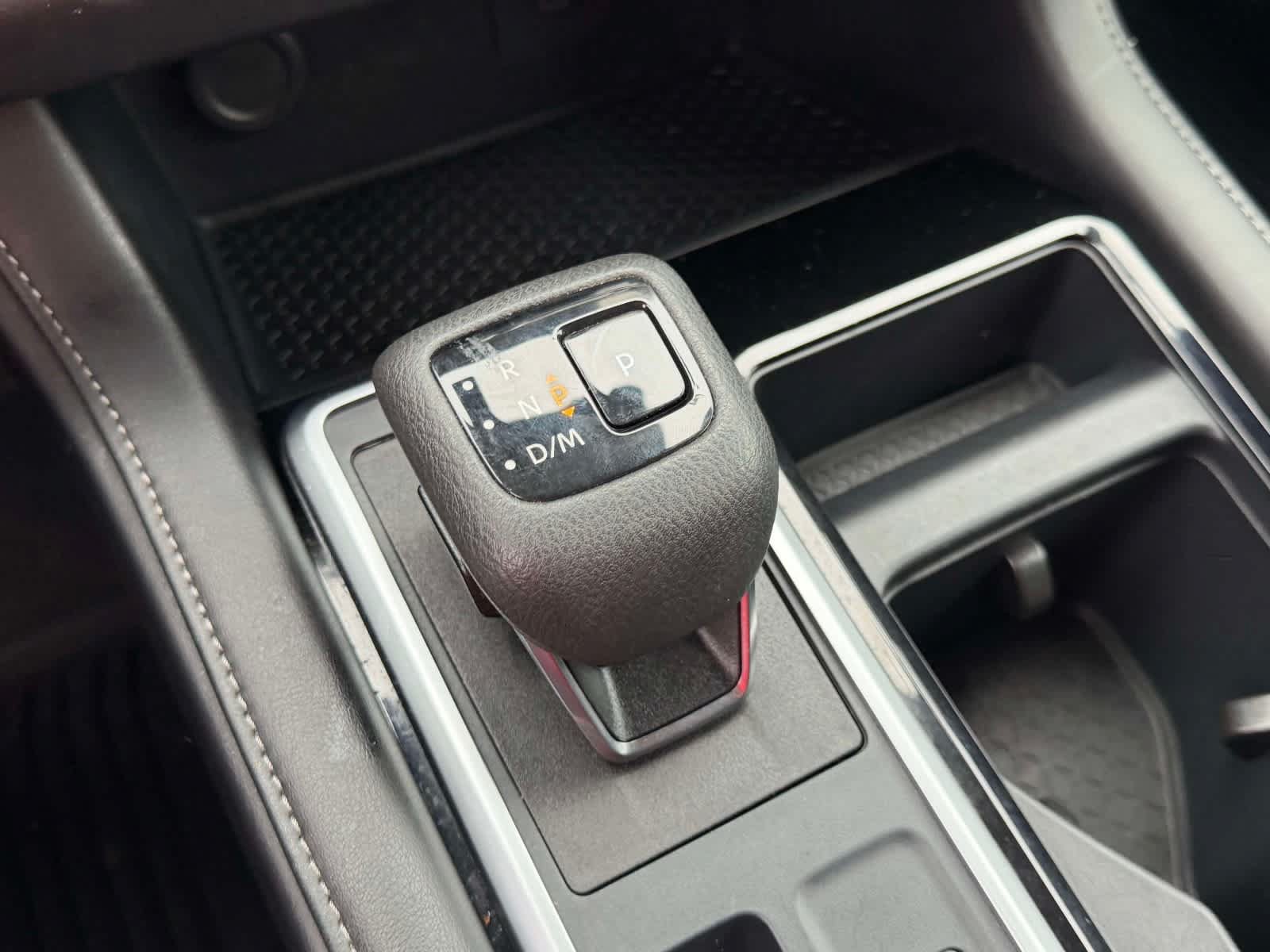 Used 2024 Nissan Pathfinder SV AWD/4WD image 22