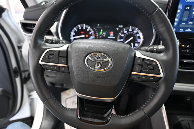 Used 2022 Toyota Highlander Platinum image 24
