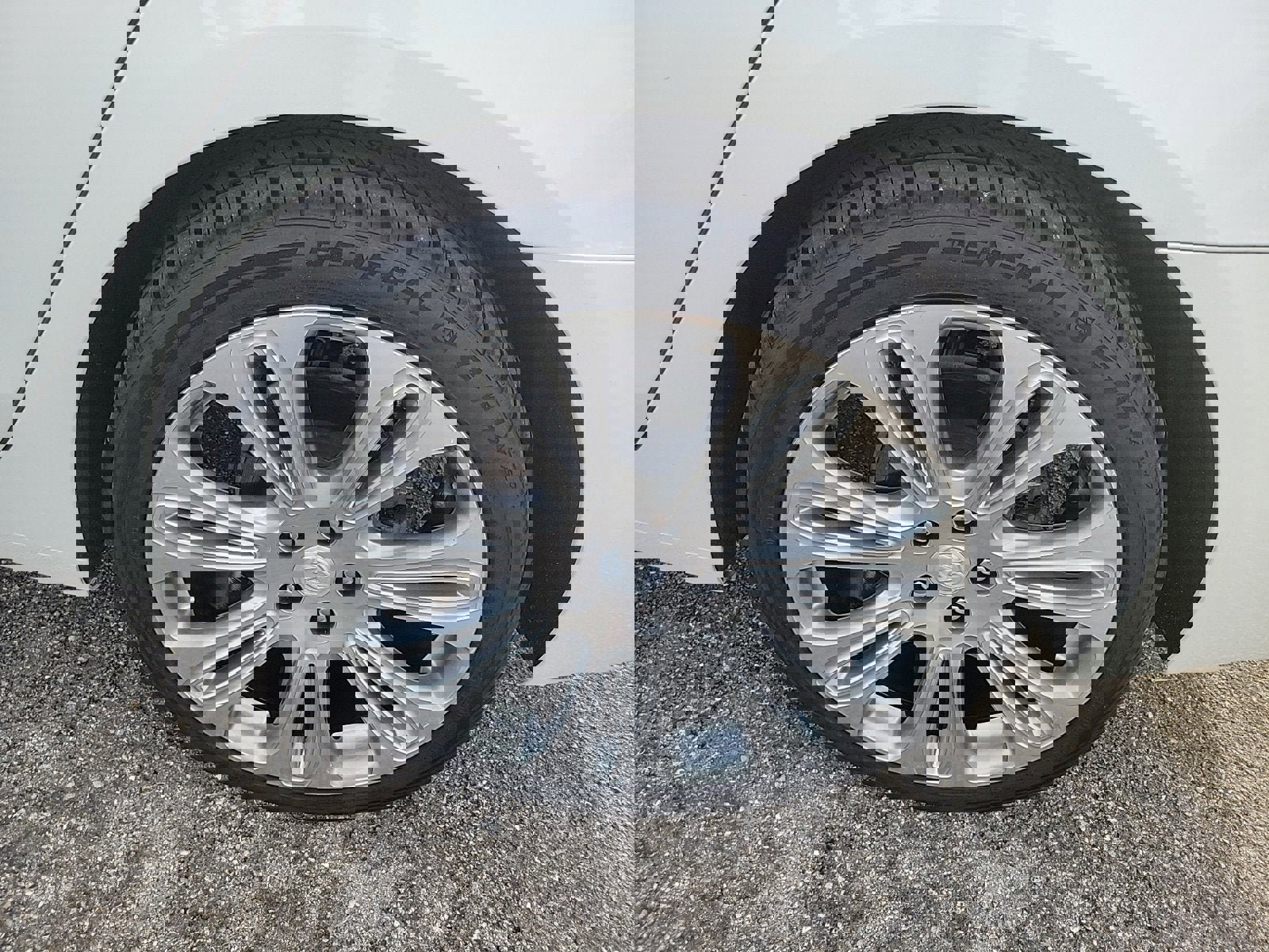 Used 2019 Buick LaCrosse Avenir w/ Driver Confidence Package II image 8