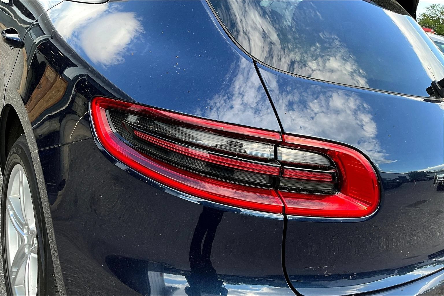 Used 2017 Porsche Macan AWD/4WD image 25