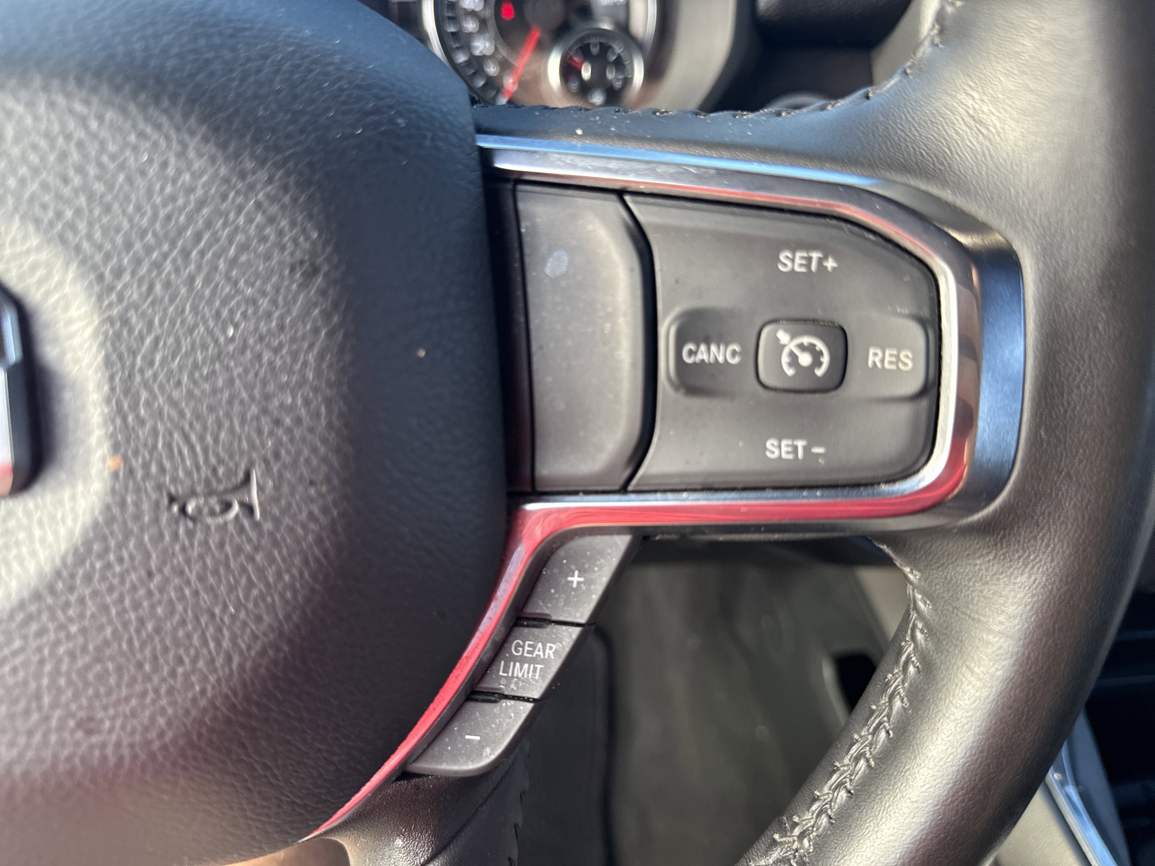 Used 2024 RAM 1500 Laramie image 22