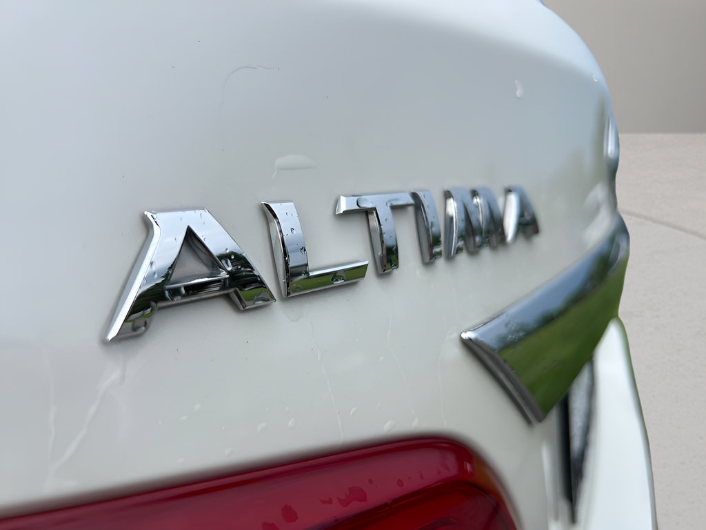 Used 2016 Nissan Altima 2.5 SV FWD image 32