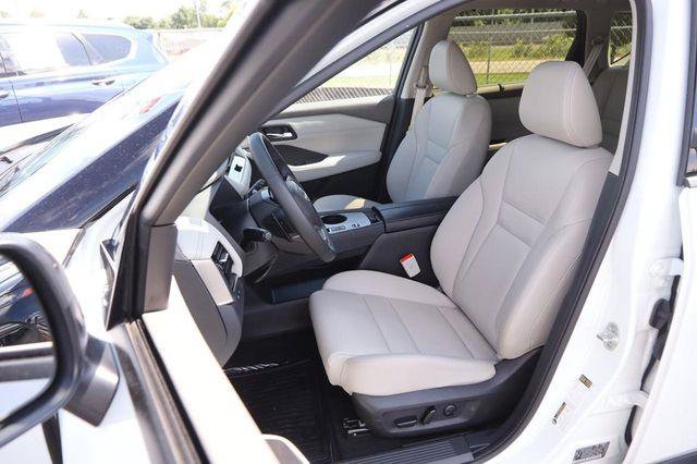 Certified 2025 Nissan Rogue SL w/ SL Premium Package FWD image 10