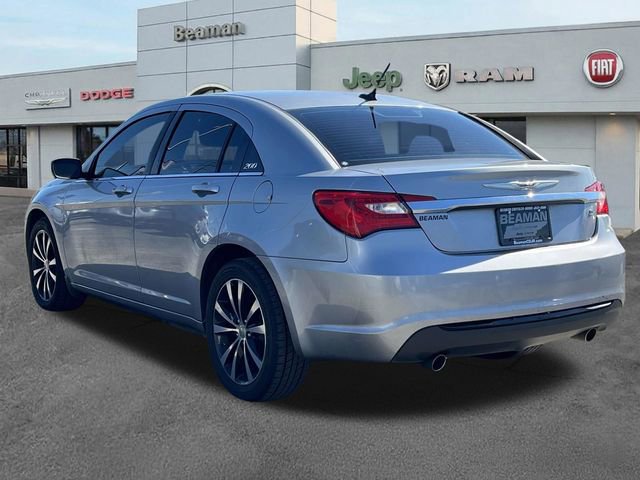 Used 2013 Chrysler 200 Touring w/ S Exterior Appearance Pkg FWD image 5