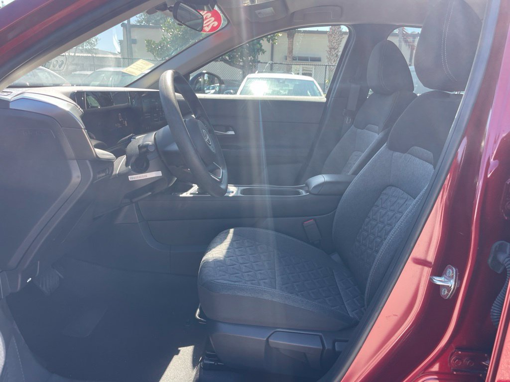 Used 2026 Nissan Kicks SV FWD image 5