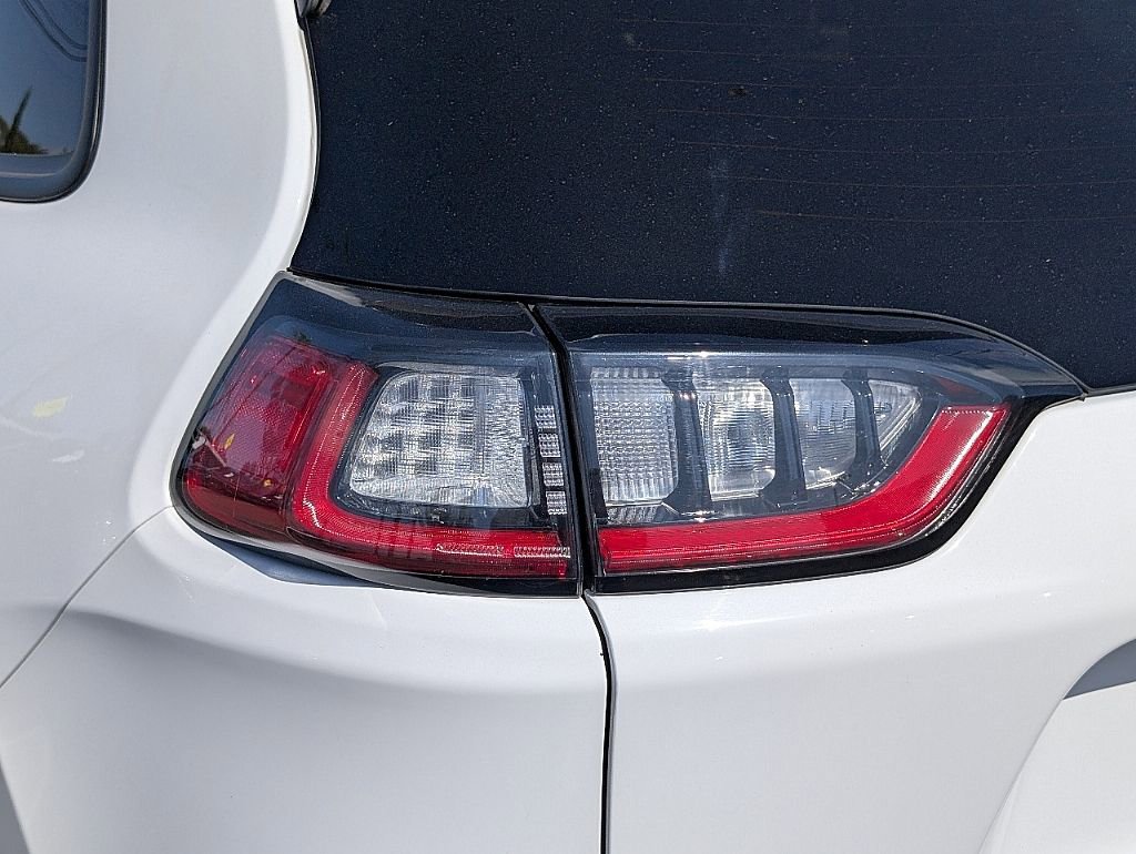 Used 2019 Jeep Cherokee Latitude Plus image 13