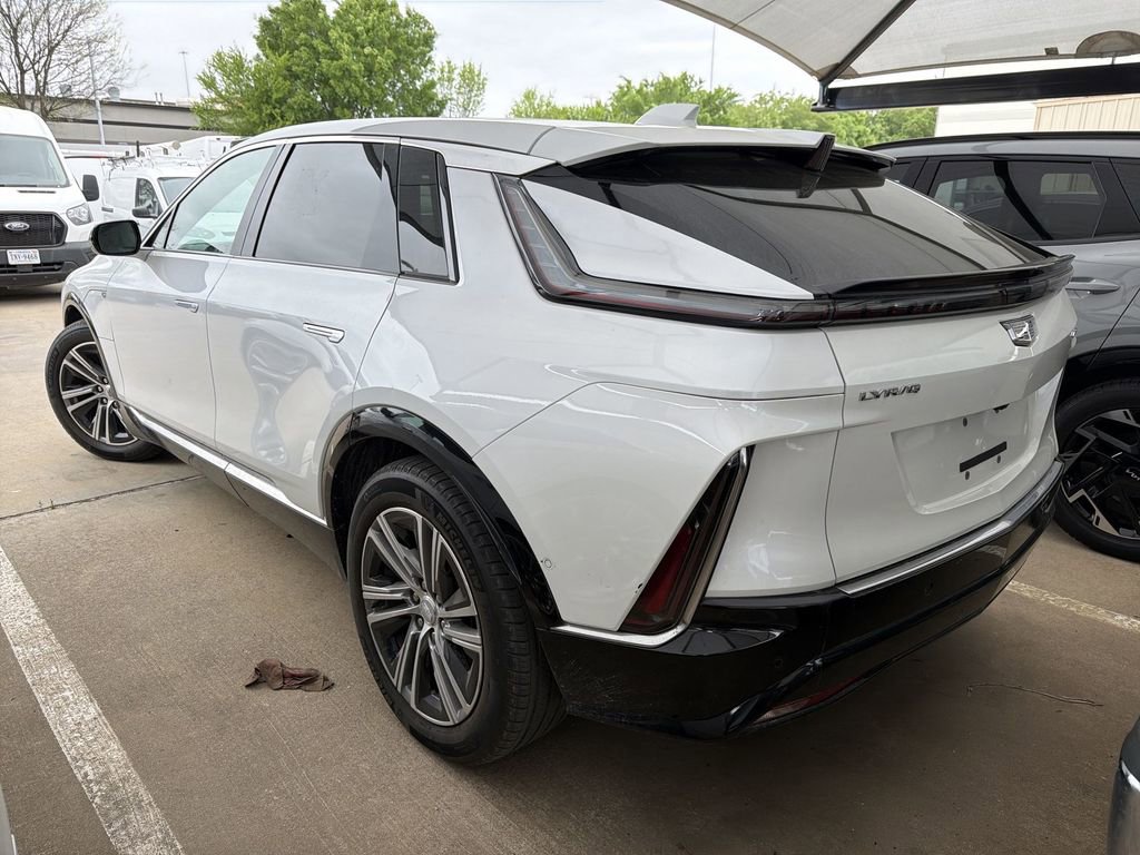 Used 2024 Cadillac Lyriq Luxury image 4