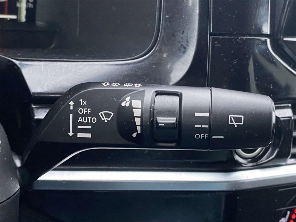 Used 2024 Nissan Pathfinder Platinum w/ Cargo Package image 22