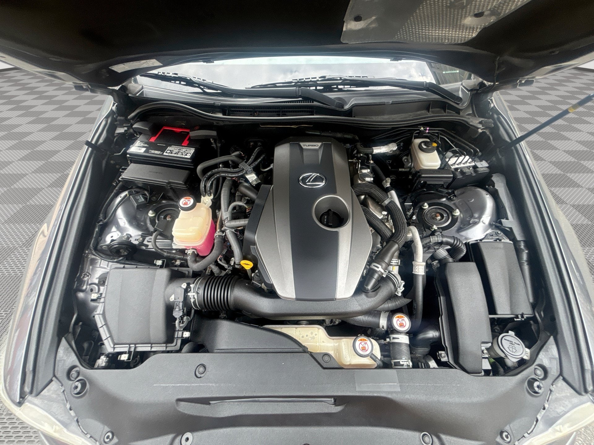 Used 2018 Lexus IS 300 F Sport w/ F Sport Package RWD image 18