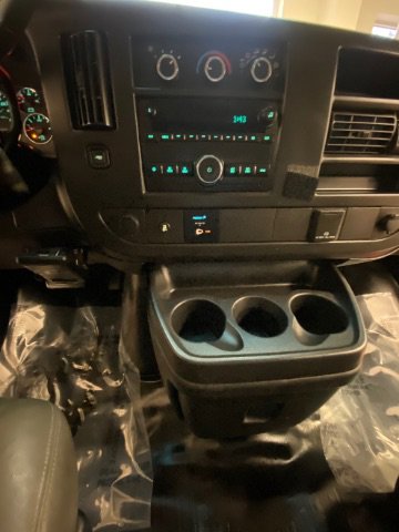 Used 2015 Chevrolet Express 3500 Extended image 23