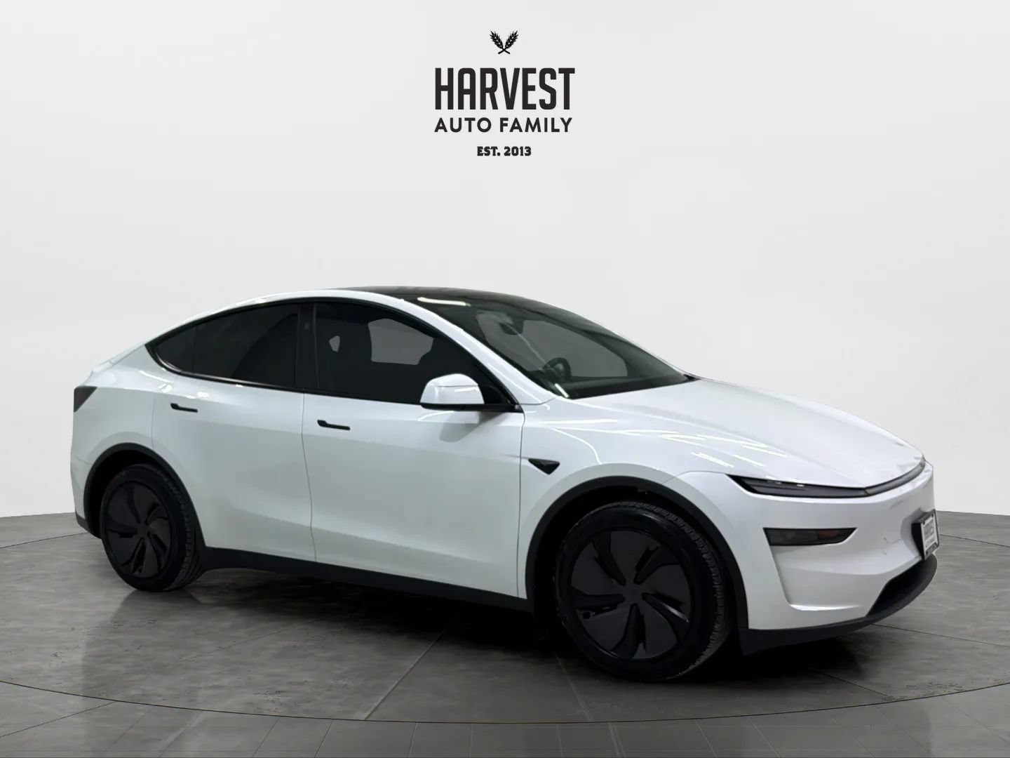 Used 2026 Tesla Model Y AWD image 9