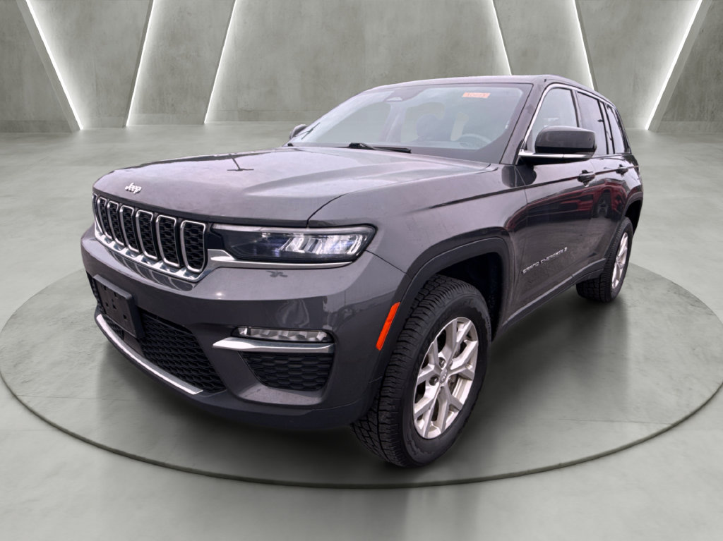 Used 2023 Jeep Grand Cherokee Limited AWD/4WD image 7