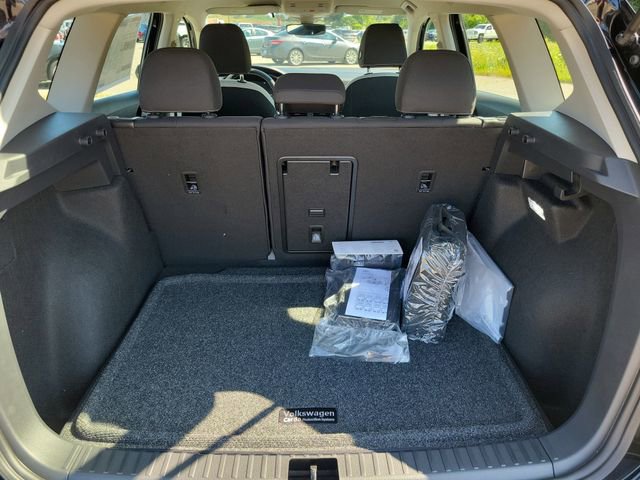 New 2025 Volkswagen Taos S image 25