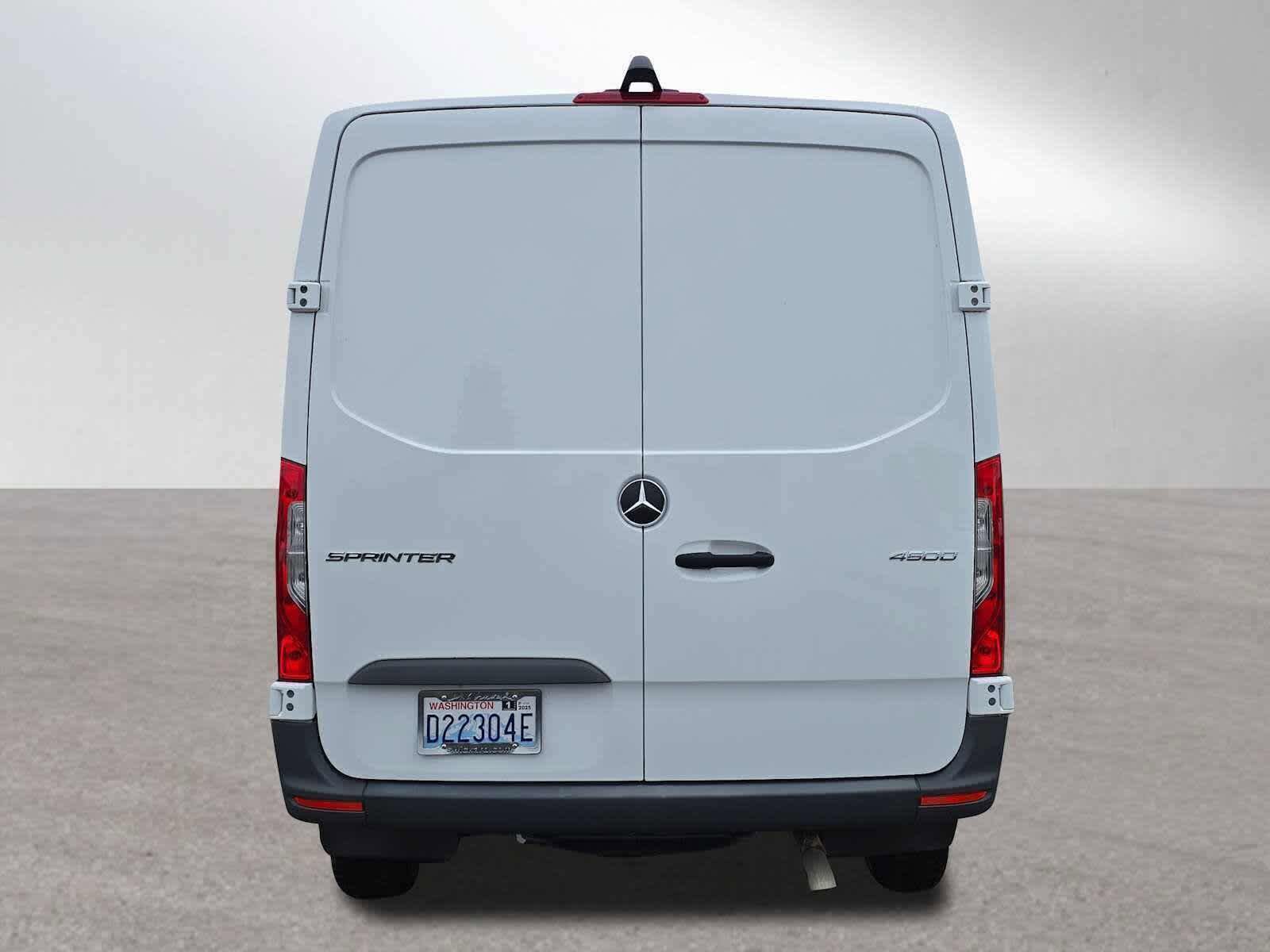 Used 2024 Mercedes-Benz Sprinter 4500 image 4