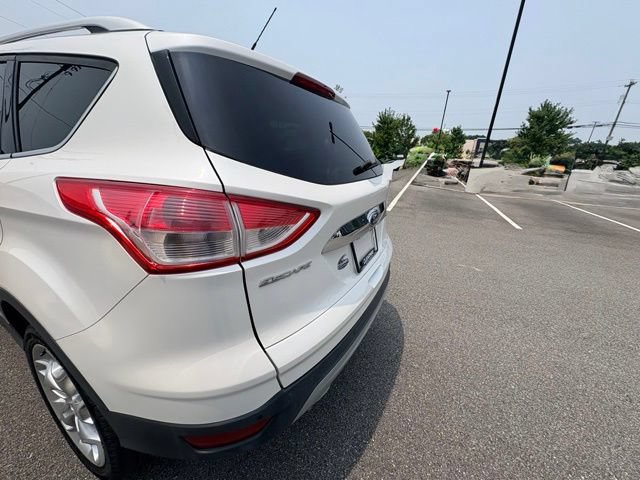 Used 2016 Ford Escape Titanium w/ Equipment Group 301A FWD image 5